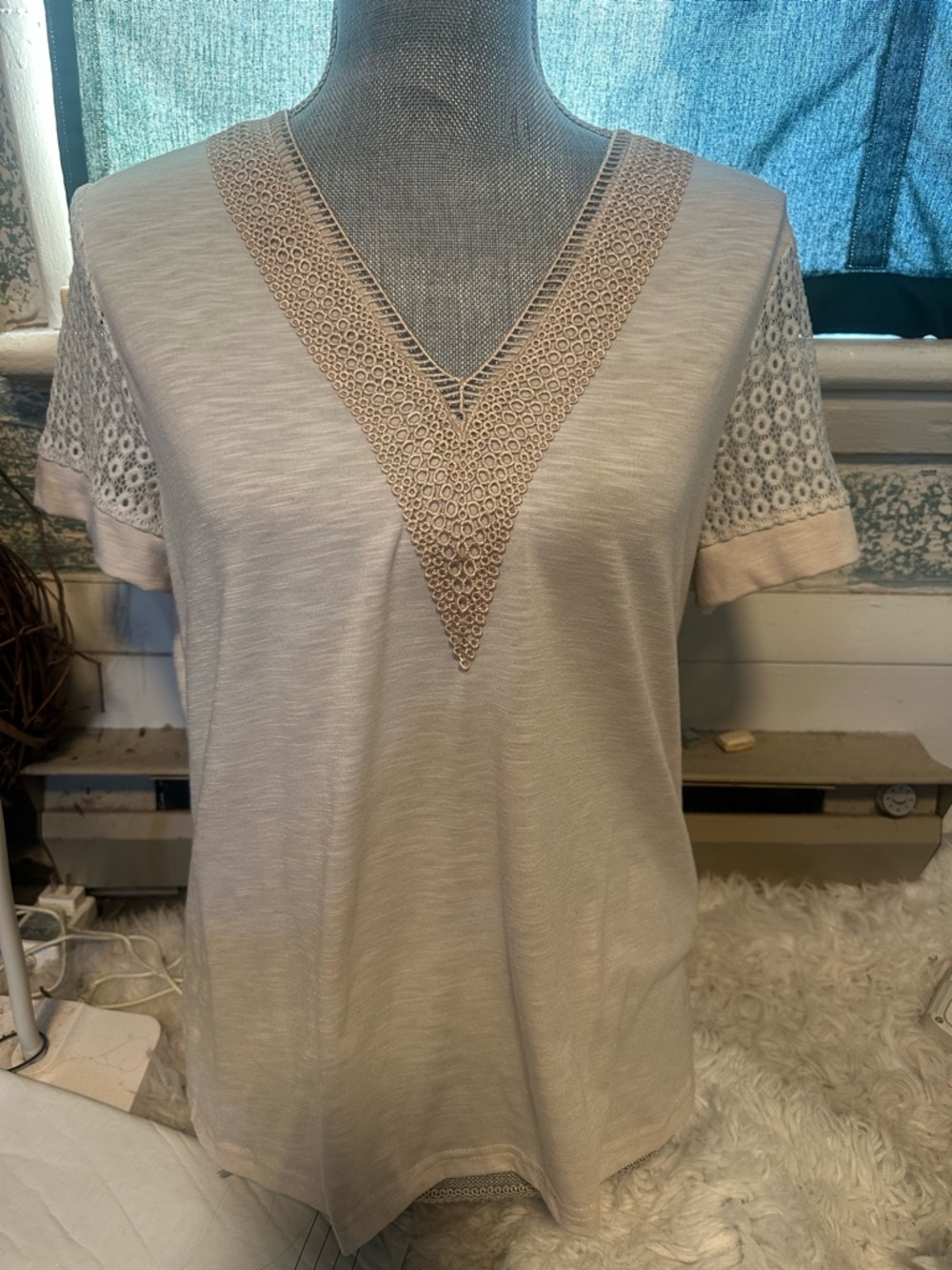 SHEIN Beige V-Neck Crochet Accent Short Sleeve Top